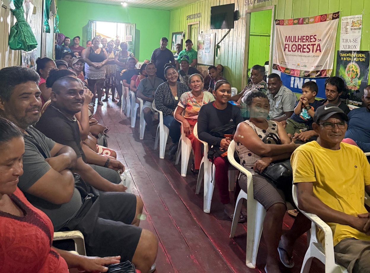 INCRA entrega documentos e créditos à famílias assentadas em Lábrea no Amazonas